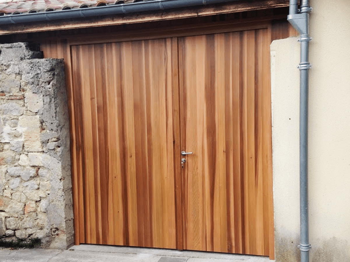 menuiserie patrick couton parempuyre produits services portes de garage diapo 03 - Portes de garages