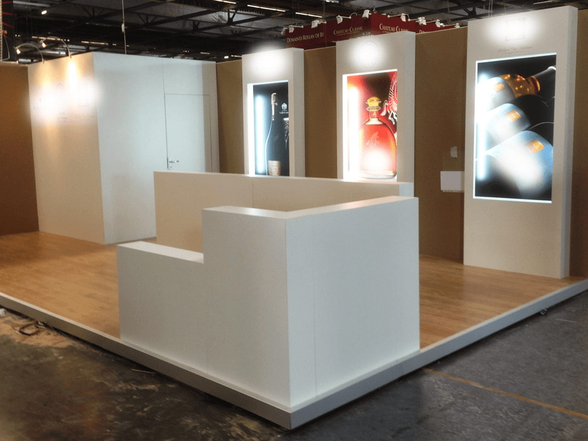 menuiserie patrick couton parempuyre produits services stands diapo 02 - Stands d'exposition